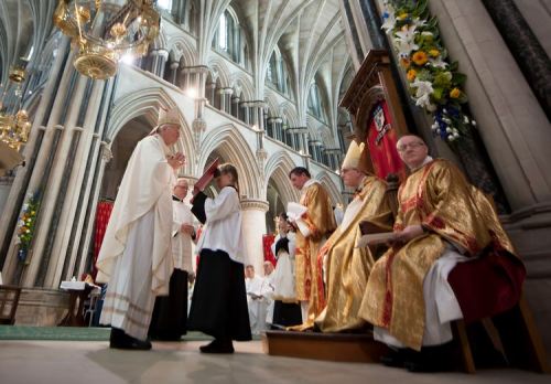 Bp Alan Hopes installation Mass, photo by Mazur, catholicnews.org.uk
